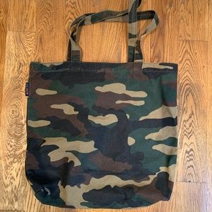 Bundle of Totes | GQ, J.Crew, Harlem